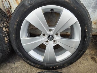 17"zimní alu sada Triton 5x112 origo Škoda Superb 3 Passat - 2