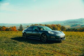 PORSCHE PANAMERA 4S 400HP V8 - 2