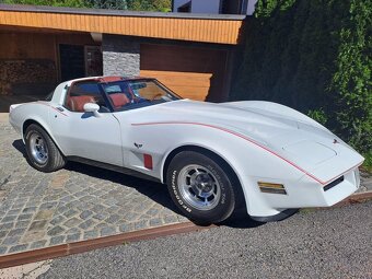Cevrolet Corvette C3 V8 5,7 - 2
