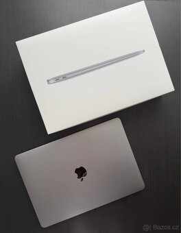 Apple MacBook Air M1 / 16 GB / 256 GB - 2