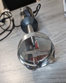 Tyčový mixér ponorný od značky silvercrest má čtyři nože - 2