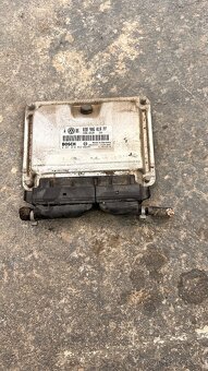 Řídící   jednotka Golf 4 1.9 tdi - 2