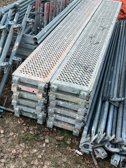 Lešení Layher. - 2