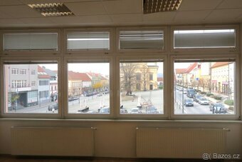 KANCELÁŘ / OBCHOD - UHERSKÝ BROD CENTRUM - 2