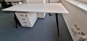kancelářský stůl - 2