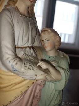 Porcelánová soška Panny Marie - 2