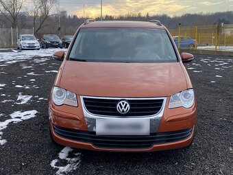 Volkswagen Touran 2.0TDi , 103 kW nafta, 2009 - 2