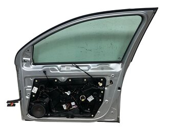 Pravé přední dveře stříbrná LA7W VW Golf 6 hatchback 2011 - 2