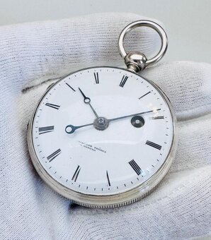 PÁNSKÉ STŘÍBRNÉ GRAVÍROVANÉ ŠPINDLOVKY VACHERON FRERES GENEV - 2