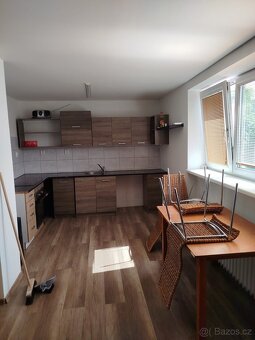 Pronájem bytu v rodinném domě - 2