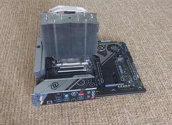 AMD Threadripper 3960X + ASRock TRX40 TRX40 Taichi - 2
