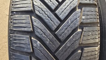 Zimní pneu 205/60/16 Michelin - 2