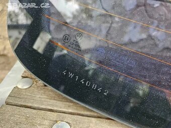 Zadní okno sklo VW Touran 1T1 1T2 - 2