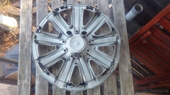 1ks originál poklice VW 16" Volkswagen - 2