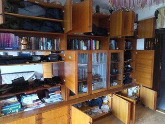 Kvalitní masivní obývací stěna - 2