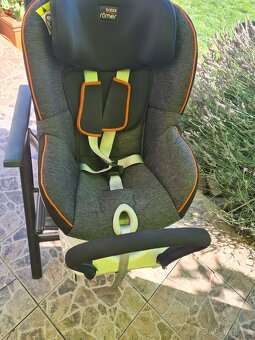 Dvě dětské autsedacky britax romer dualfix - 2
