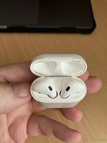 Apple AirPods 2017 - spatna baterie - 2