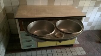 Dřez - Pomyvací stůl - 2