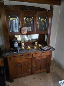 Jídelní skříně prosklená - 2