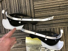 Blastry, chtaniče páček, kryty páček - 2