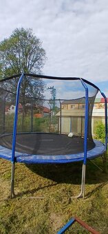 DĚTSKÁ TRAMPOLÍNA - 2