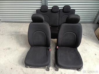 Daihatsu Sirion -- interier - 2