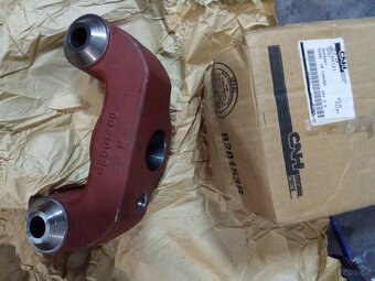 Konzole nápravy new holland - 2