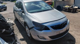 Opel Astra 2.0D díly - 2