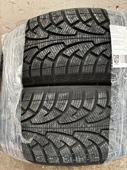 Nové zimní gumy 205/60 R16 - 2