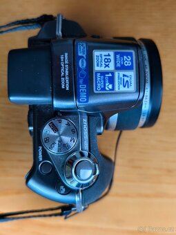 Olympus SP-550UZ - 2