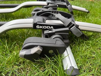 AURILIS příčníky 120 cm + 3 × ŠKODA střešní nosič kol – možn - 2