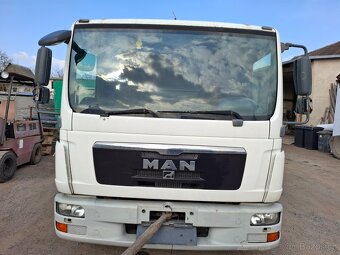 MAN TGL kabina - 2