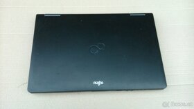 Fujitsu lifebook E752 - 2