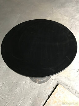 Prodám stoly 85x85cm. - 2