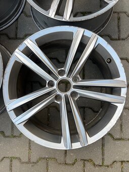 5x112 R18 Sebring - 2