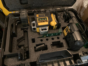 DeWalt laser DCE089G 3x360 + Snímač paprsku + Stativ a obal - 2