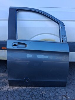 Mercedes w447 prave dvere - 2