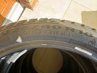 Zánovní Pirelli Powergy Winter 225/40 R18 92 V XL - 2