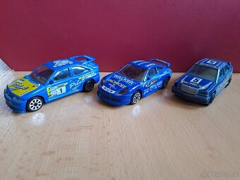 Sbírka 23 modelů 1:43 Bburago Made in aly, 1x 1:36 Tins Toys - 2