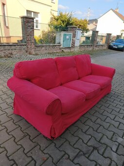 Červený gauč Ektorp Ikea - 2