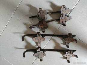 Starodávné brusle pánské a dámské s klíčkem - 2