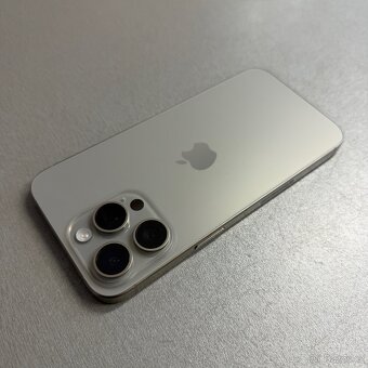 iPhone 15 Pro Max 256GB přírodní titan, rok záruka - 2