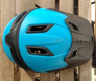 Helma UVEX Jakkyl HDE - 2