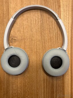 Bezdrátová sluchátka Sony WH-CH510 bílá - 2