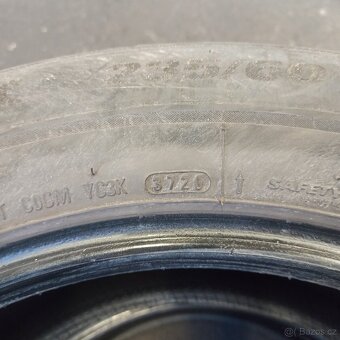 235/60R18 107V - 2