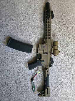 Airsoftová zbraň - 2