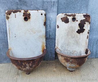 Prodám litinová umyvadla 1500 Kč - 2