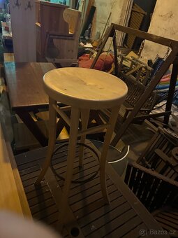 Barové stoličky dřevěné - 2