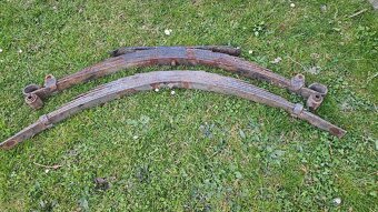 Listová pera Trabant 601 - 2