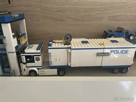 Lego policejní stanice - 2